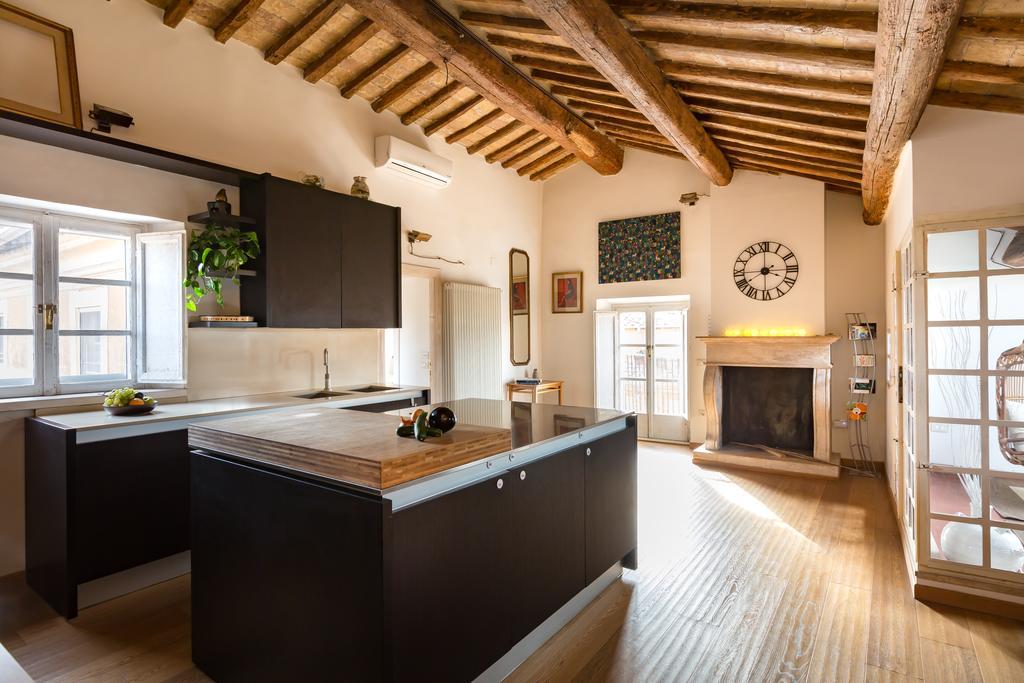 Habitat's Renella Penthouse Appartamento
