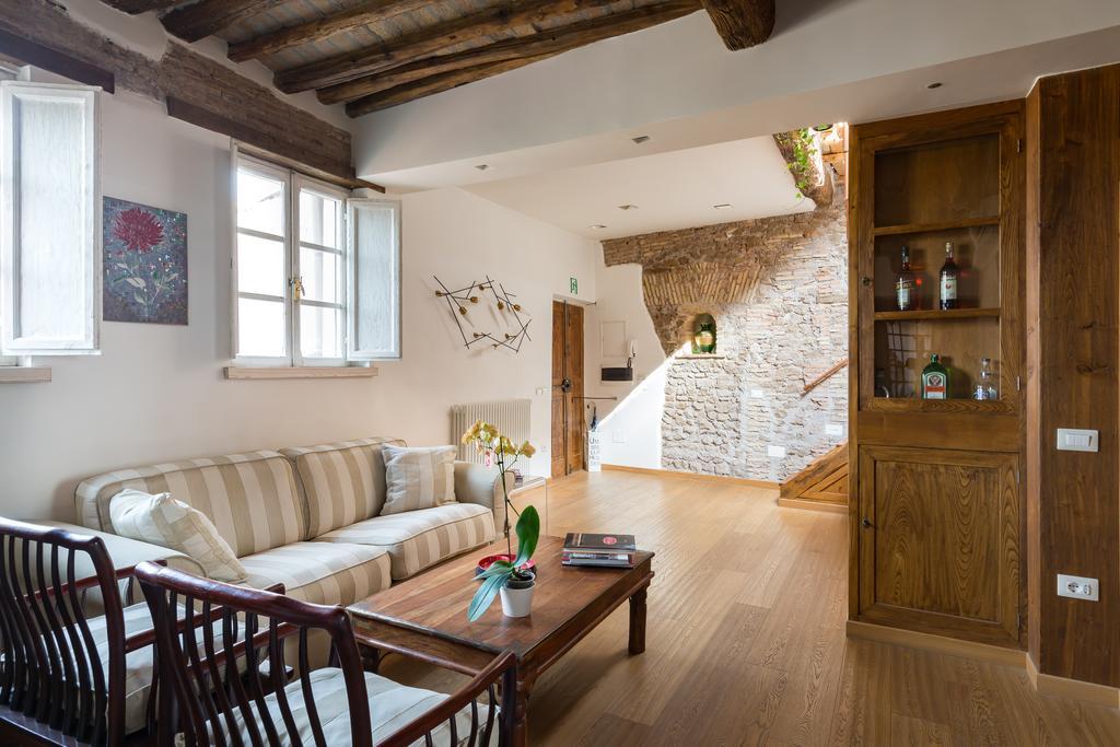 Habitat's Renella Penthouse * Roma