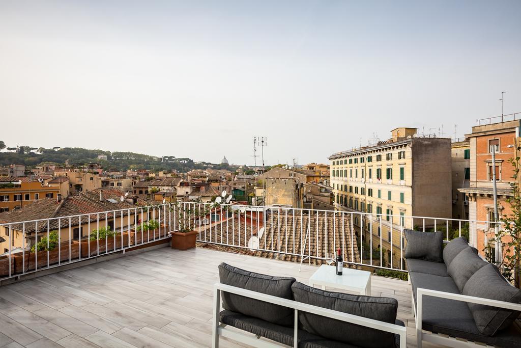 Habitat's Renella Penthouse Apartamento *